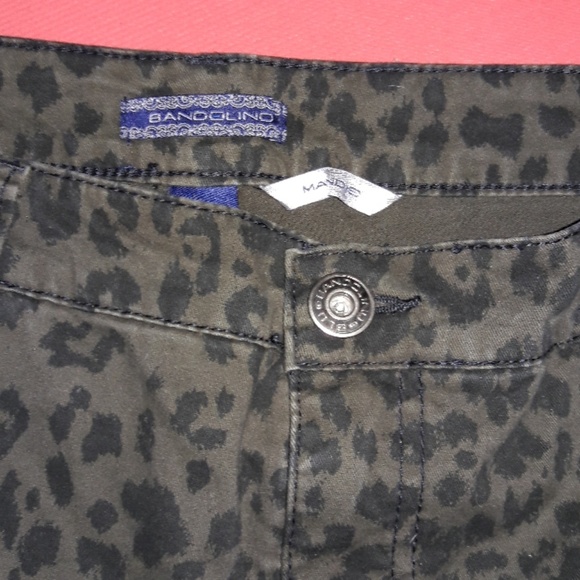 Bandolino Leopard Jeans - Picture 3 of 3